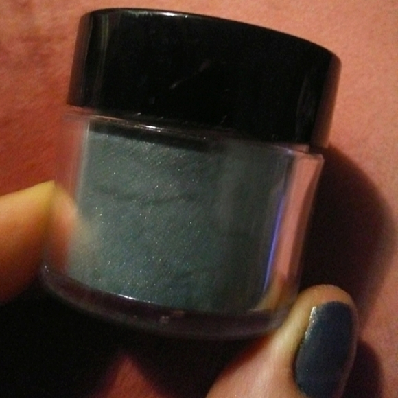 Grasshopper Green Mica Cosmetic Grade Resin Pigment DIY Nail Dip Eyeshadow Color - Picture 1 of 8